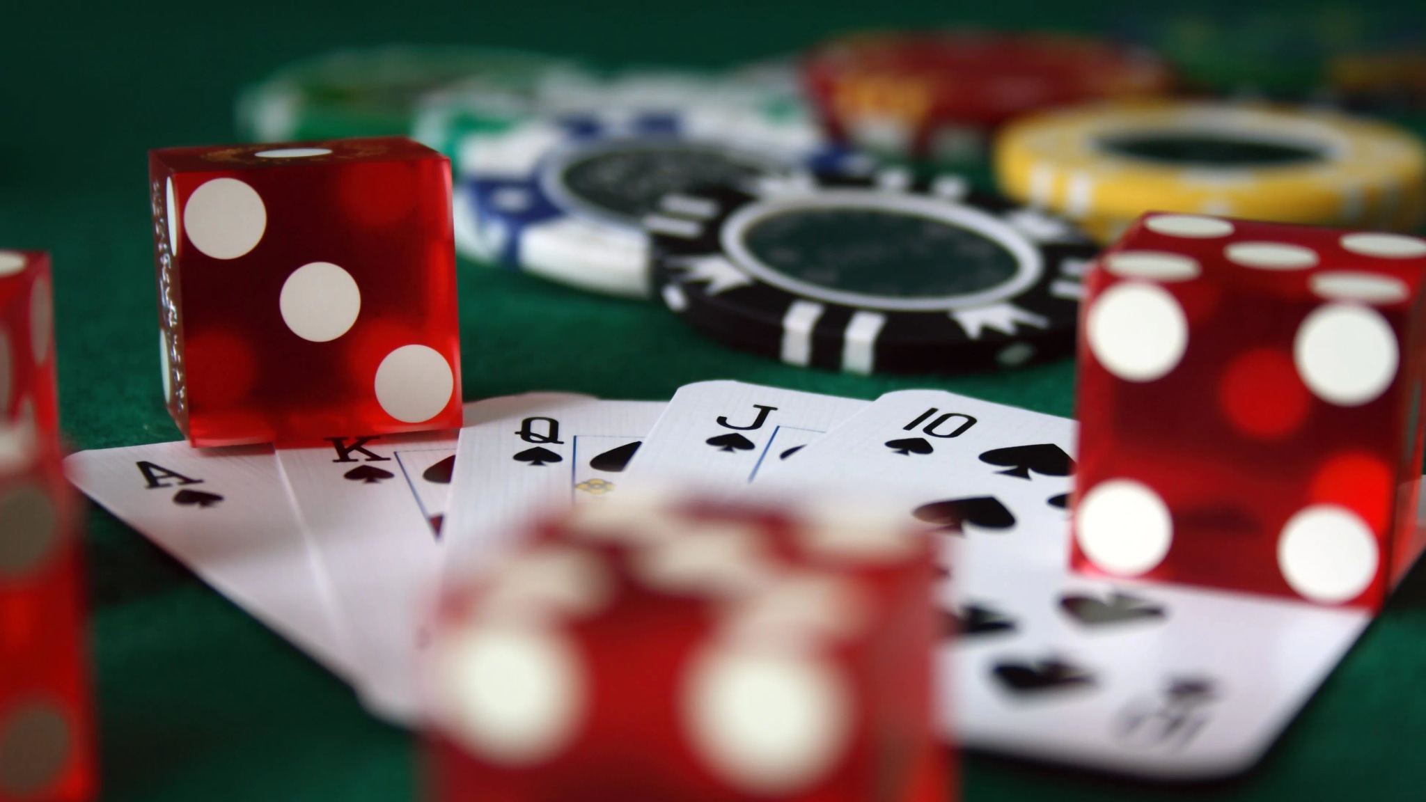 Live Dealer Casinos in Canada – Are They Really More “Social”?